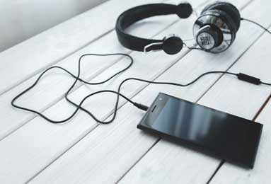 kaiyun-F1伊莫拉站博塔斯夺得杆位 维斯塔潘遭遇惊险一刻