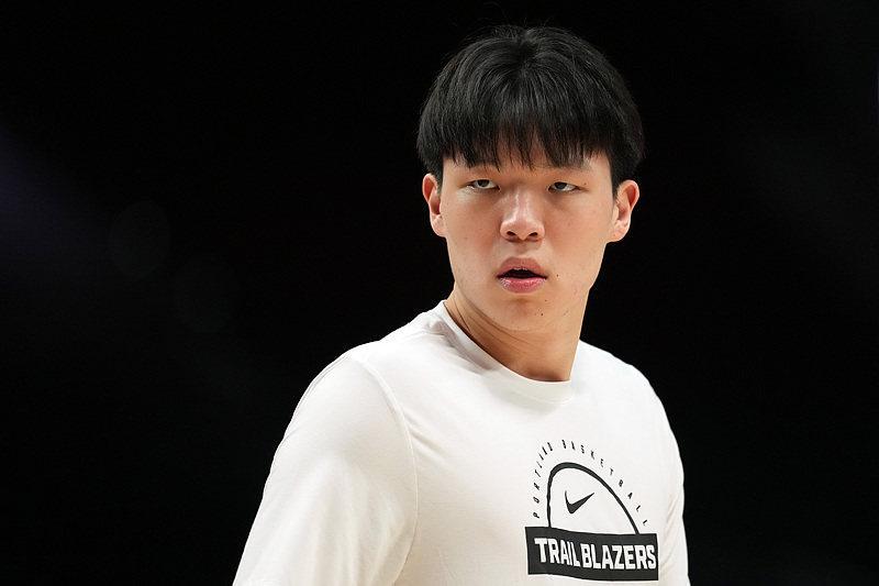 www开云体育com-杨瀚森狂轰31分 创G联赛个人得分新高