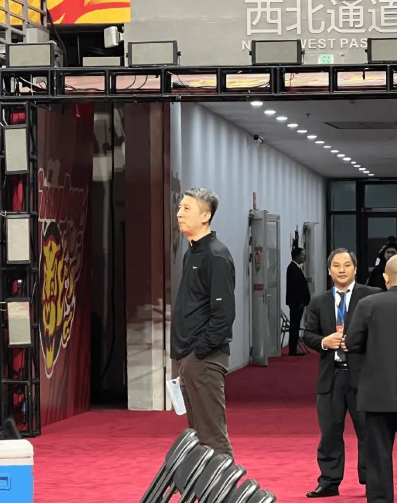 云开体育官方网站-广东3消息!郭士强三请徐杰回男篮,崔永熙摊牌,麦考尔回归训练