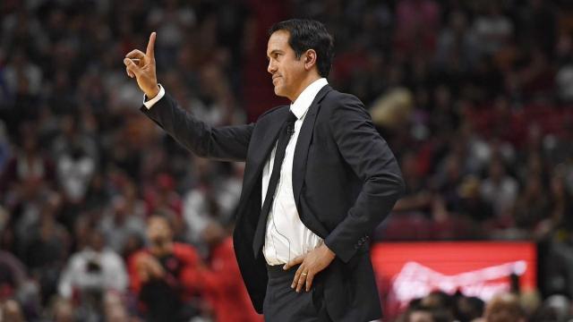 www开云体育com-新赛季总经理调查（下）字母最佳防守 斯波最佳教练